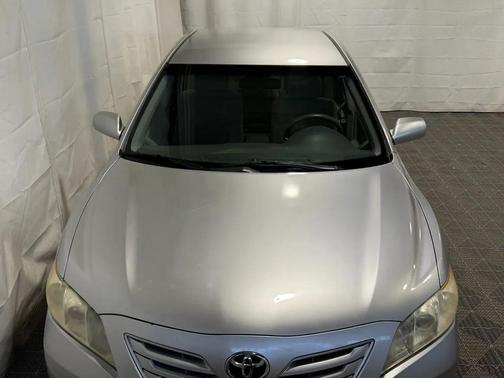 Titanium Metallic 2007 Toyota Camry XLE