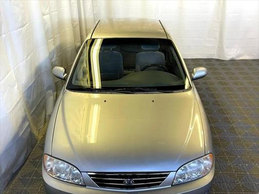 2004 Kia Spectra LS