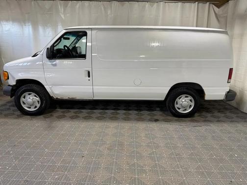 Oxford White Clearcoat 2007 Ford E150 Base