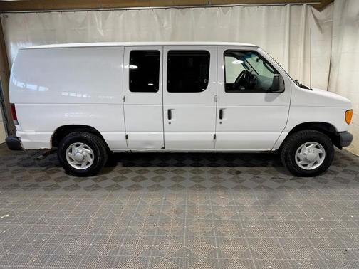 Oxford White Clearcoat 2007 Ford E150 Base