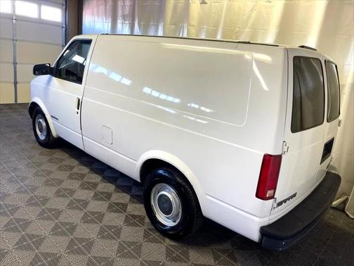 1999 GMC Safari Base