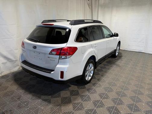 Satin White Pearl 2013 Subaru Outback 2.5i Premium