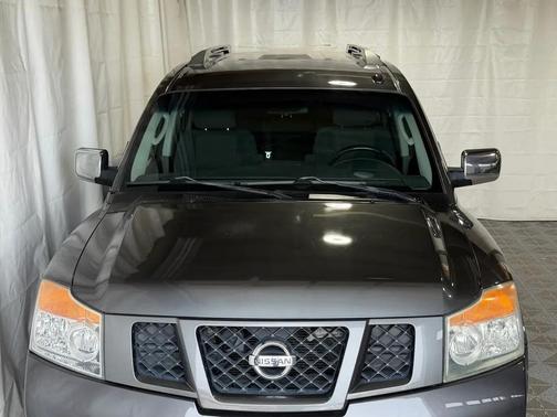 Smoke 2010 Nissan Armada SE