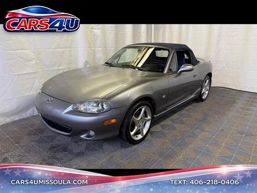 2003 Mazda MX-5 Miata 2D Convertible