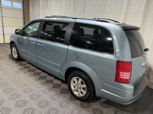 2009 Chrysler Town & Country Touring