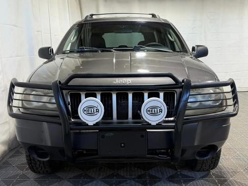 Gray 2004 Jeep Grand Cherokee Laredo