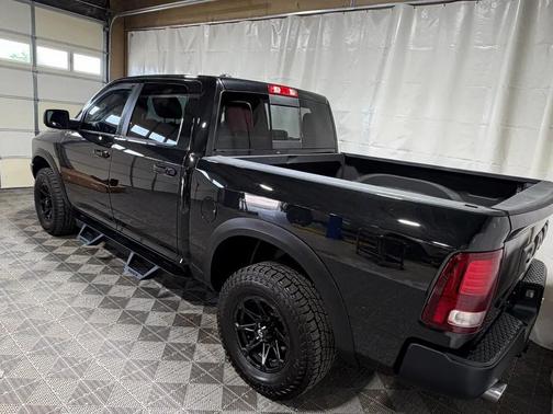 Brilliant Black Crystal Pearl 2016 RAM 1500 Rebel