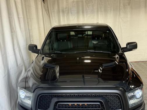 Brilliant Black Crystal Pearl 2016 RAM 1500 Rebel