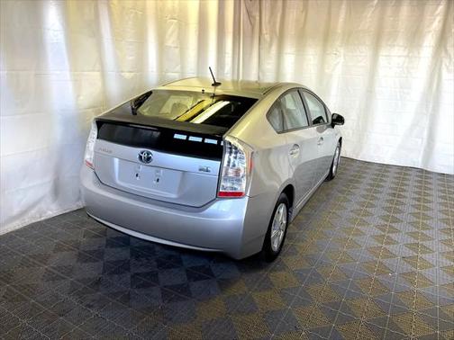 2010 Toyota Prius III
