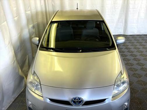 2010 Toyota Prius III