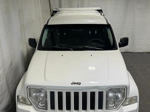 Stone White Clearcoat 2010 Jeep Liberty Sport