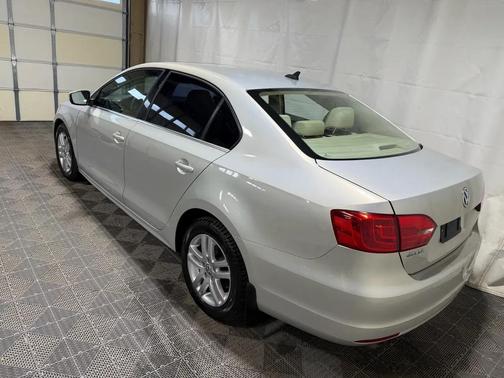 Reflex Silver Metallic 2012 Volkswagen Jetta TDI