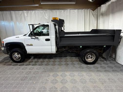 2004 GMC Sierra 3500 Work Truck