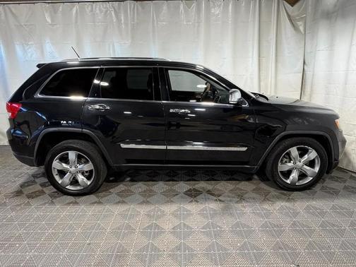 Brilliant Black Crystal Pearlcoat 2012 Jeep Grand Cherokee Overland