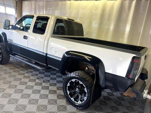 2002 Chevrolet Silverado 2500 LS H/D Extended Cab