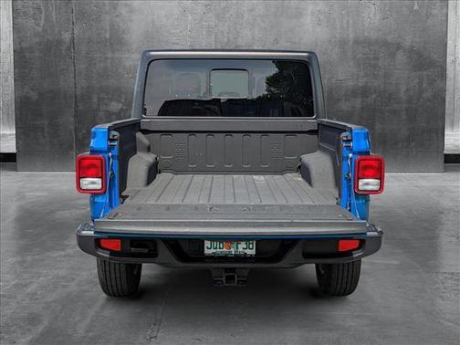 2022 Jeep Gladiator Sport S