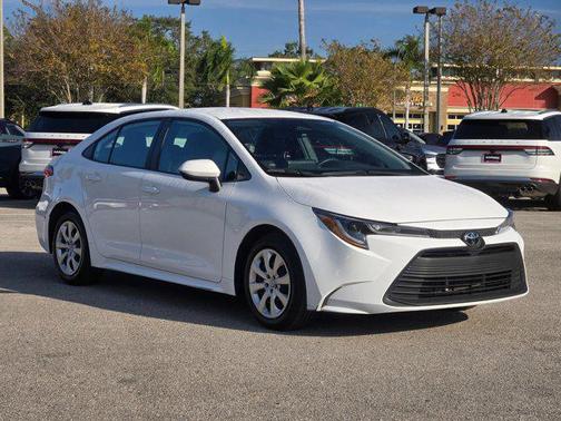 2025 Toyota Corolla LE
