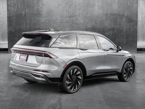 2025 Lincoln Nautilus Reserve