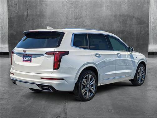 2022 Cadillac XT6 Premium Luxury FWD