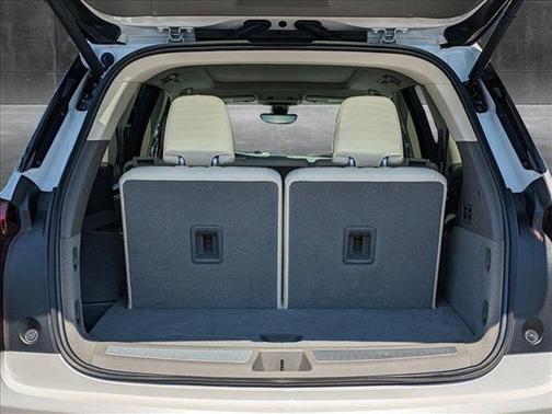 2022 Cadillac XT6 Premium Luxury FWD