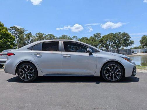 Classic Silver Metallic 2021 Toyota Corolla SE