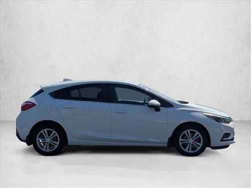 Summit White 2018 Chevrolet Cruze LT