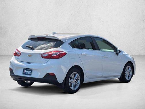 Summit White 2018 Chevrolet Cruze LT