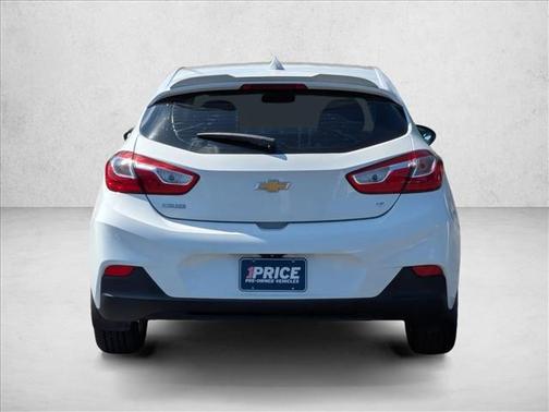 Summit White 2018 Chevrolet Cruze LT
