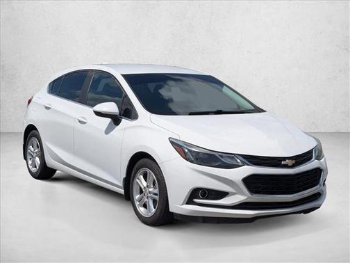 Summit White 2018 Chevrolet Cruze LT