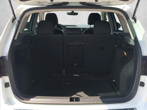 Pure White 2023 Volkswagen Taos 1.5T S