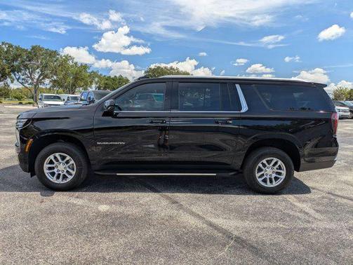2025 Chevrolet Suburban LS