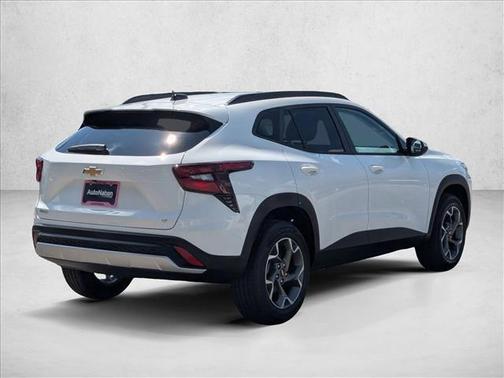 Summit White 2026 Chevrolet Trax LT