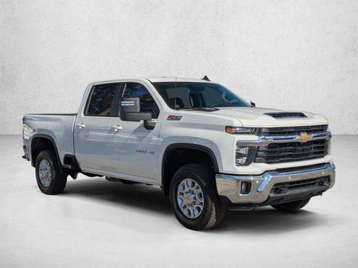 Summit White 2026 Chevrolet Silverado 2500 LT