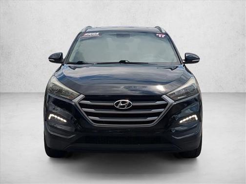 Black Noir Pearl 2017 Hyundai TUCSON SE Plus