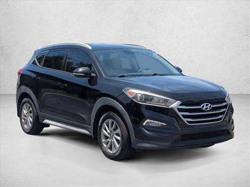 Black Noir Pearl 2017 Hyundai TUCSON SE Plus