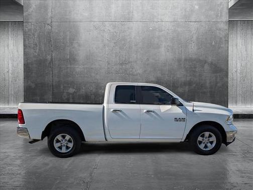 2017 RAM 1500 SLT