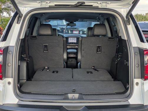 2023 GMC Acadia AWD AT4