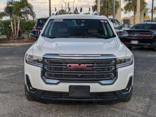 2023 GMC Acadia AWD AT4