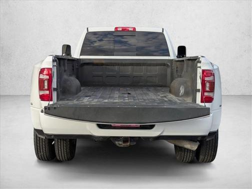 2022 RAM 3500 Big Horn Crew Cab 4x4 8' Box