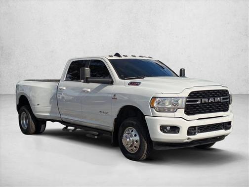 2022 RAM 3500 Big Horn Crew Cab 4x4 8' Box