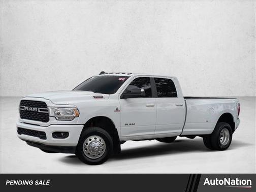 2022 RAM 3500 Big Horn Crew Cab 4x4 8' Box