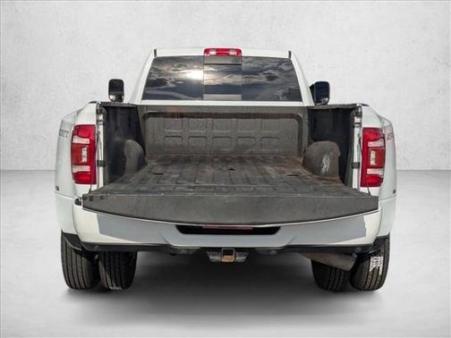 2022 RAM 3500 Big Horn Crew Cab 4x4 8' Box