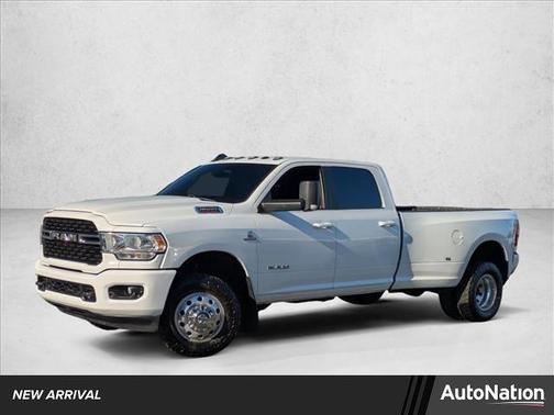 2022 RAM 3500 Big Horn Crew Cab 4x4 8' Box