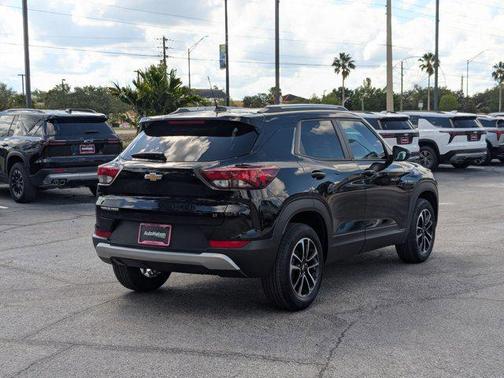 Mosaic Black Metallic 2026 Chevrolet Trailblazer LT