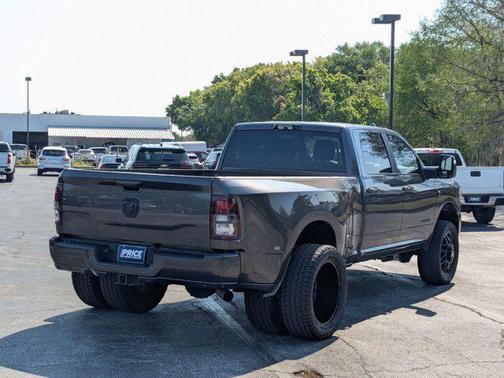 Granite Crystal Metallic Clearcoat 2023 RAM 3500 Big Horn Crew Cab 4x4 8' Box