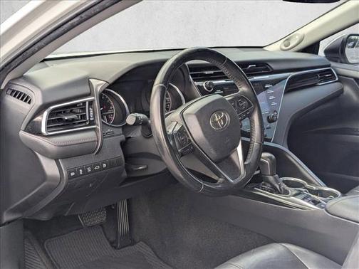 Wind Chill Pearl 2018 Toyota Camry XLE