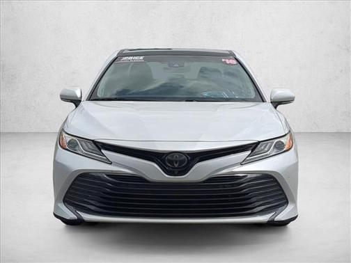 Wind Chill Pearl 2018 Toyota Camry XLE