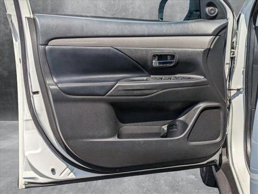 2020 Mitsubishi Outlander ES