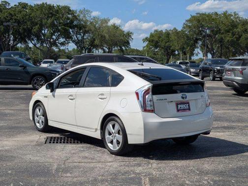 Blizzard Pearl 2013 Toyota Prius Five