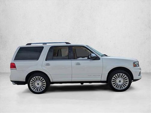 WHITE PLATINUM TRI-COAT MET 2017 Lincoln Navigator Reserve